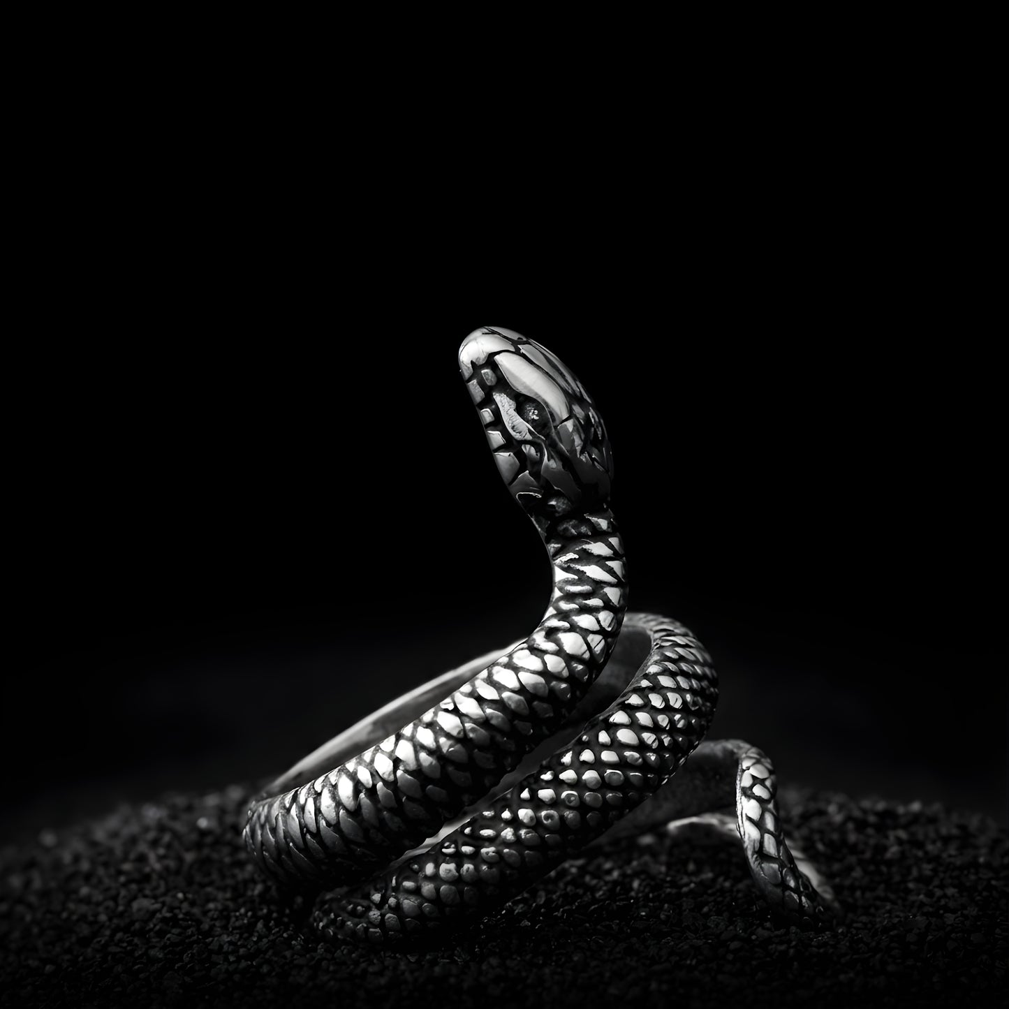Black Serpent – Ring