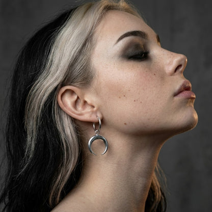 VOID CRESCENT – EARRINGS