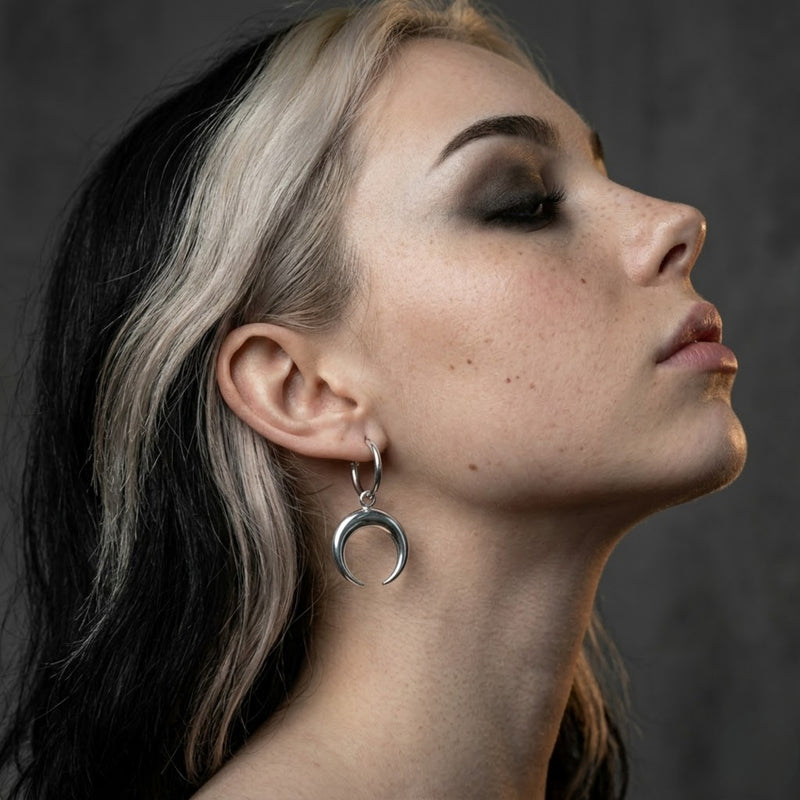 VOID CRESCENT – EARRINGS