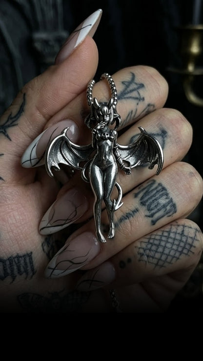 ABYSS WING – NECKLACE