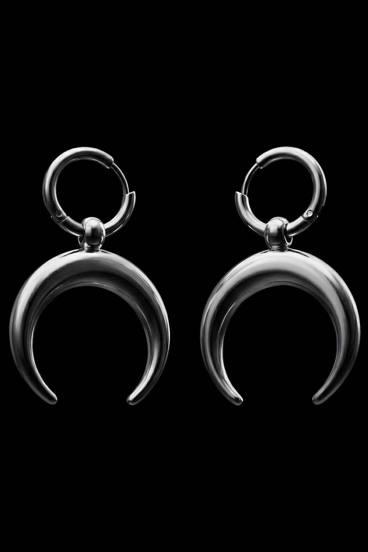 VOID CRESCENT – EARRINGS